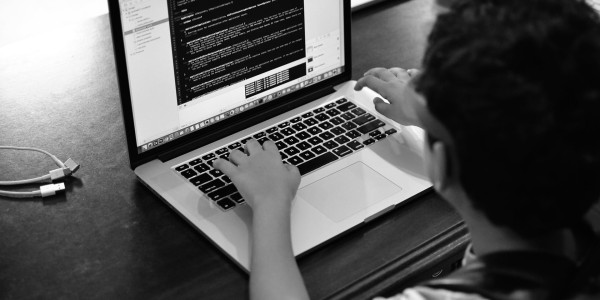Delitos Informáticos en Alicante · Pornografía en la Red / Redes Sociales / Internet
